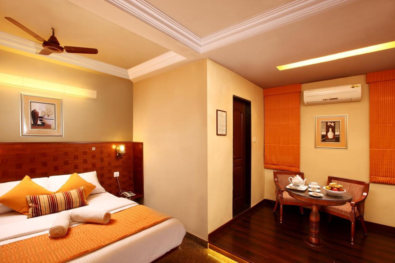 פאנג'י Hotel Rajdhani מראה חיצוני תמונה