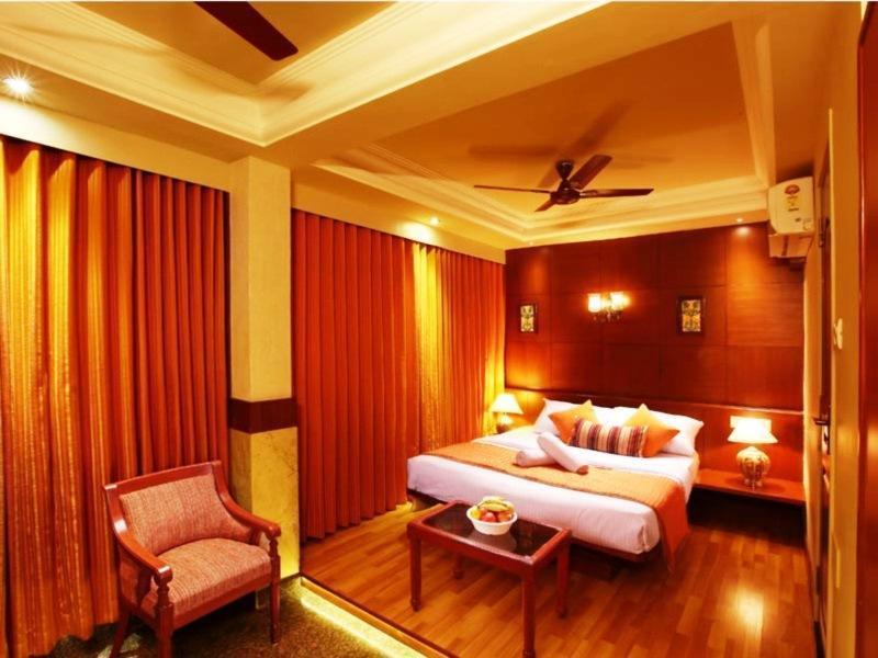 פאנג'י Hotel Rajdhani מראה חיצוני תמונה